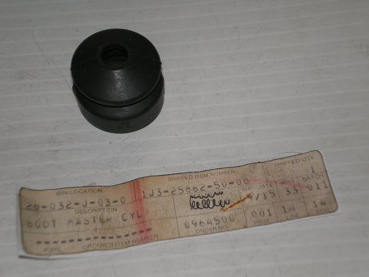 YAMAHA SR500 XS2 XS 400 500 650 750 1100 Master Cylinder Boot 1J3-25862-50