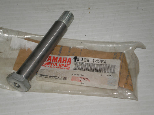 YAMAHA WR250 WR400 WR426 WR500 YZ125 YZ250 YZ400 YZ426 Pivot Bolt 90109-142F4
