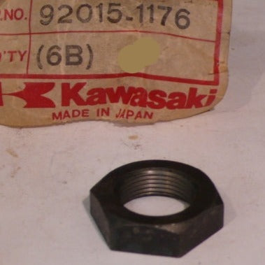 KAWASAKI KDX200 KDX250 KX125 KX250 KXF250 KXT250 Factory Nut 16mm 92015-1176