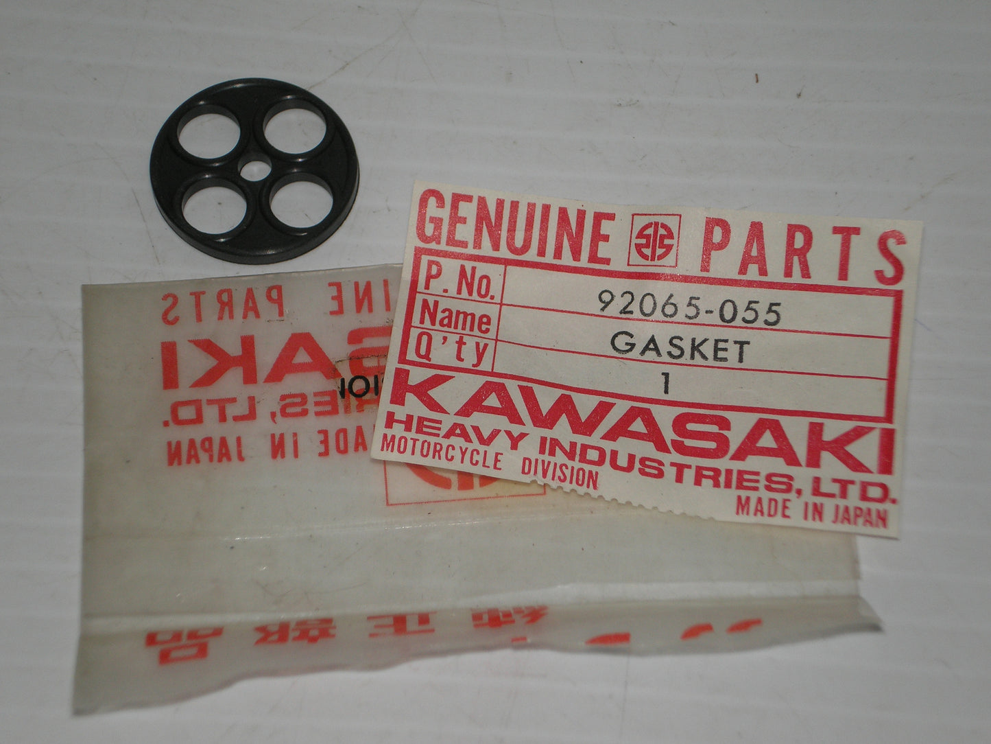 KAWASAKI H1 H2 KH500 Fuel Pet Cock Lever Gasket 92065-055