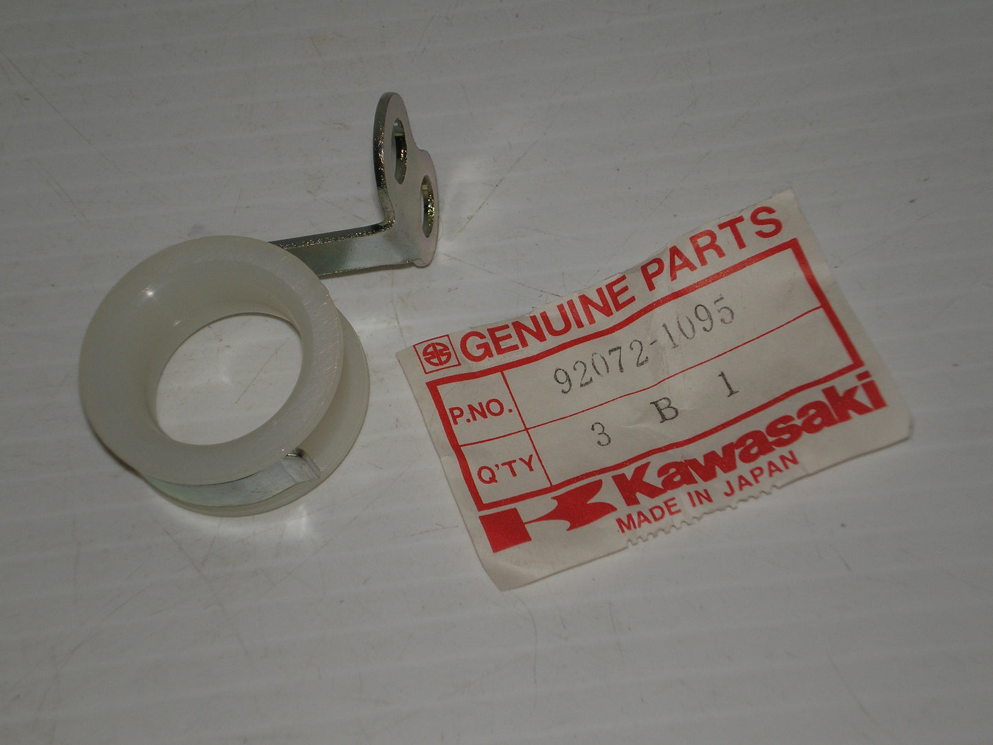 KAWASAKI KX80 Front Brake Cable Guide Band 92072-1095
