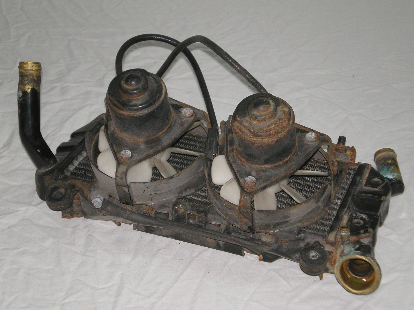HONDA 1983 V45 VF700 VF750 INTERCEPTOR Upper Radiator & Fans