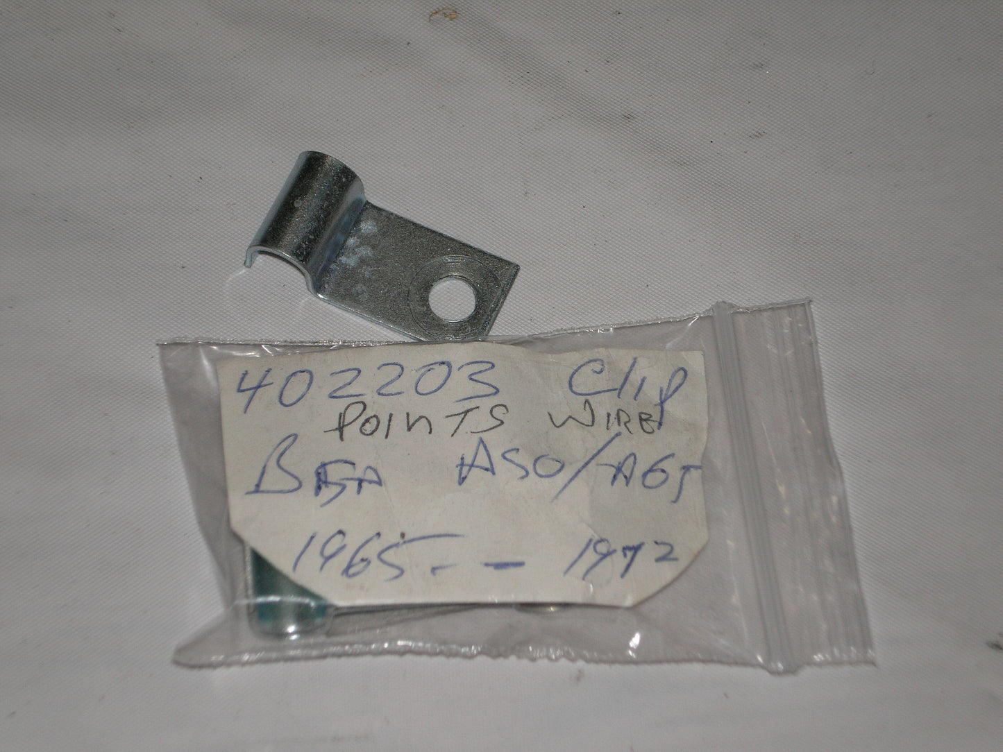BSA A50 A65 1965 - 1972 Points Wire Holding Clip 402203