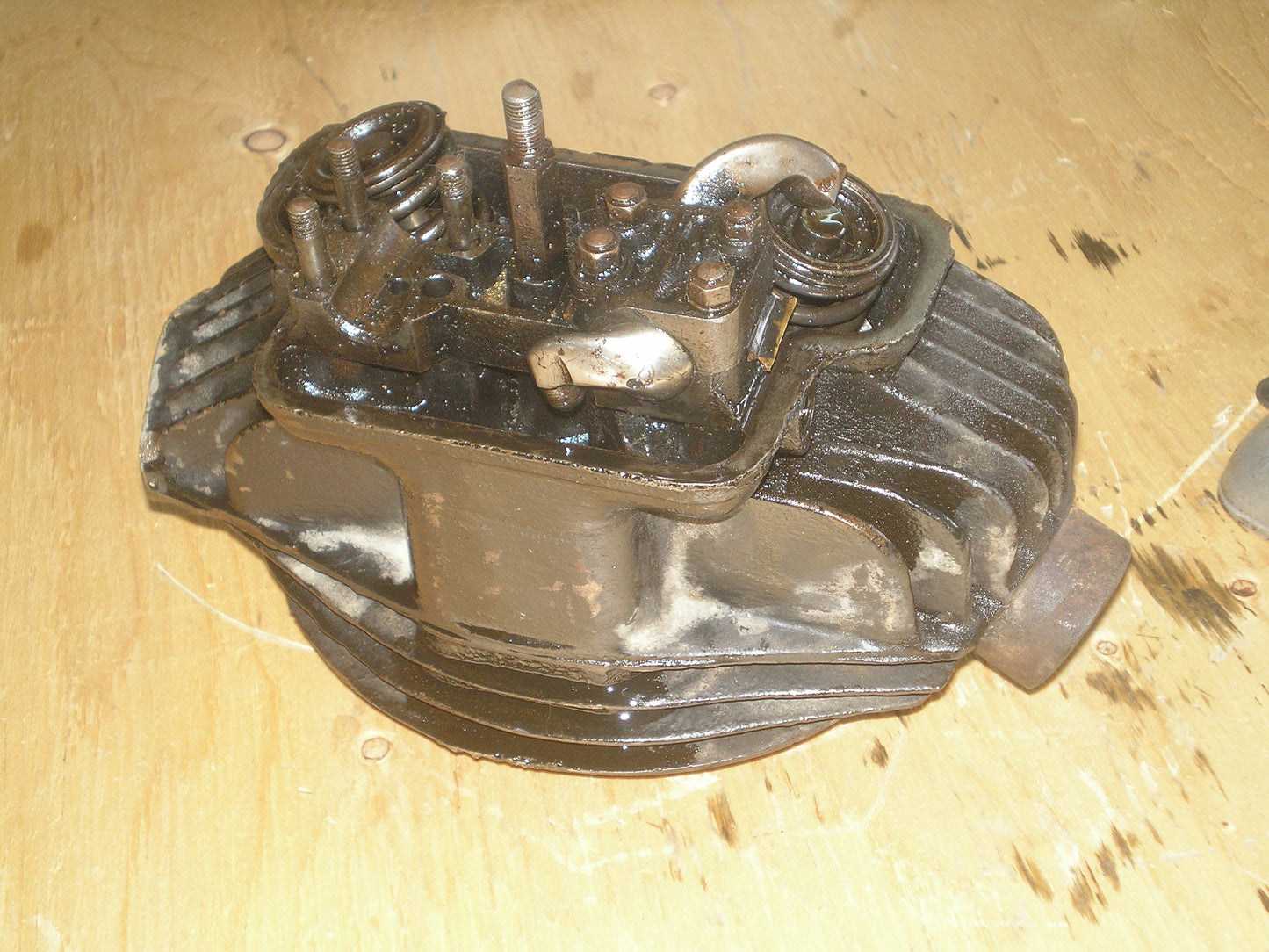 ROYAL ENFIELD SINGLE ENHGINE PARTS NO CRANKSHAFT & ROD