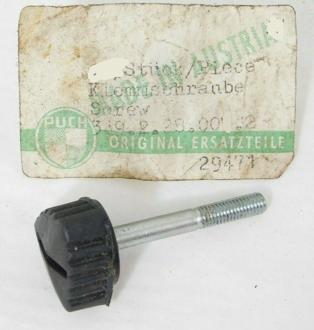 Puch / Magnum / Maxi / Newport / Pinto / MKII Mopeds Short Side Cover Knob 349.2.28.00?.2 / 34922800?2