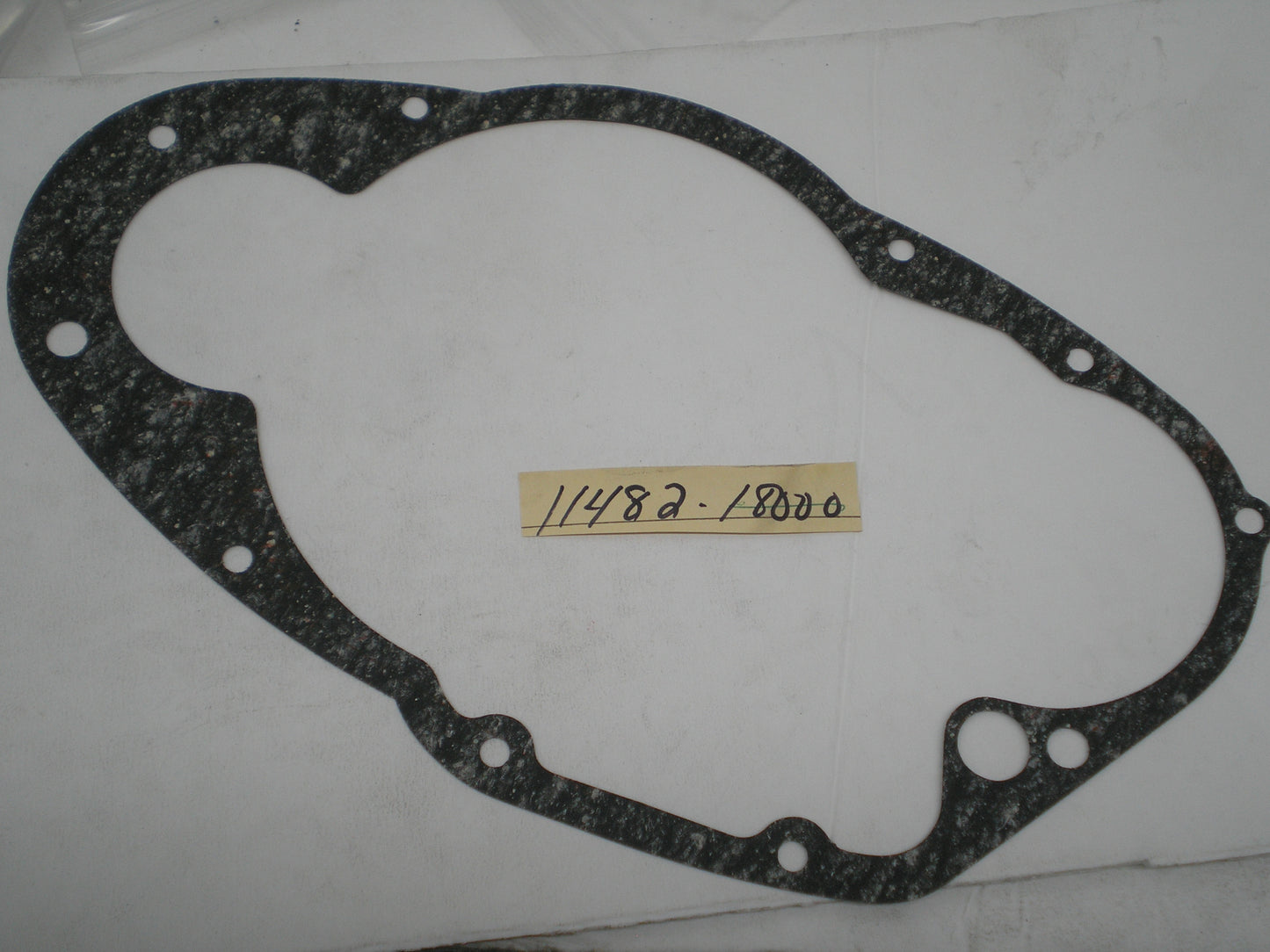 SUZUKI GT250 T250 T30 T305 T350 TC305 Clutch Cover Gasket 11482-18000 / 11482-18001