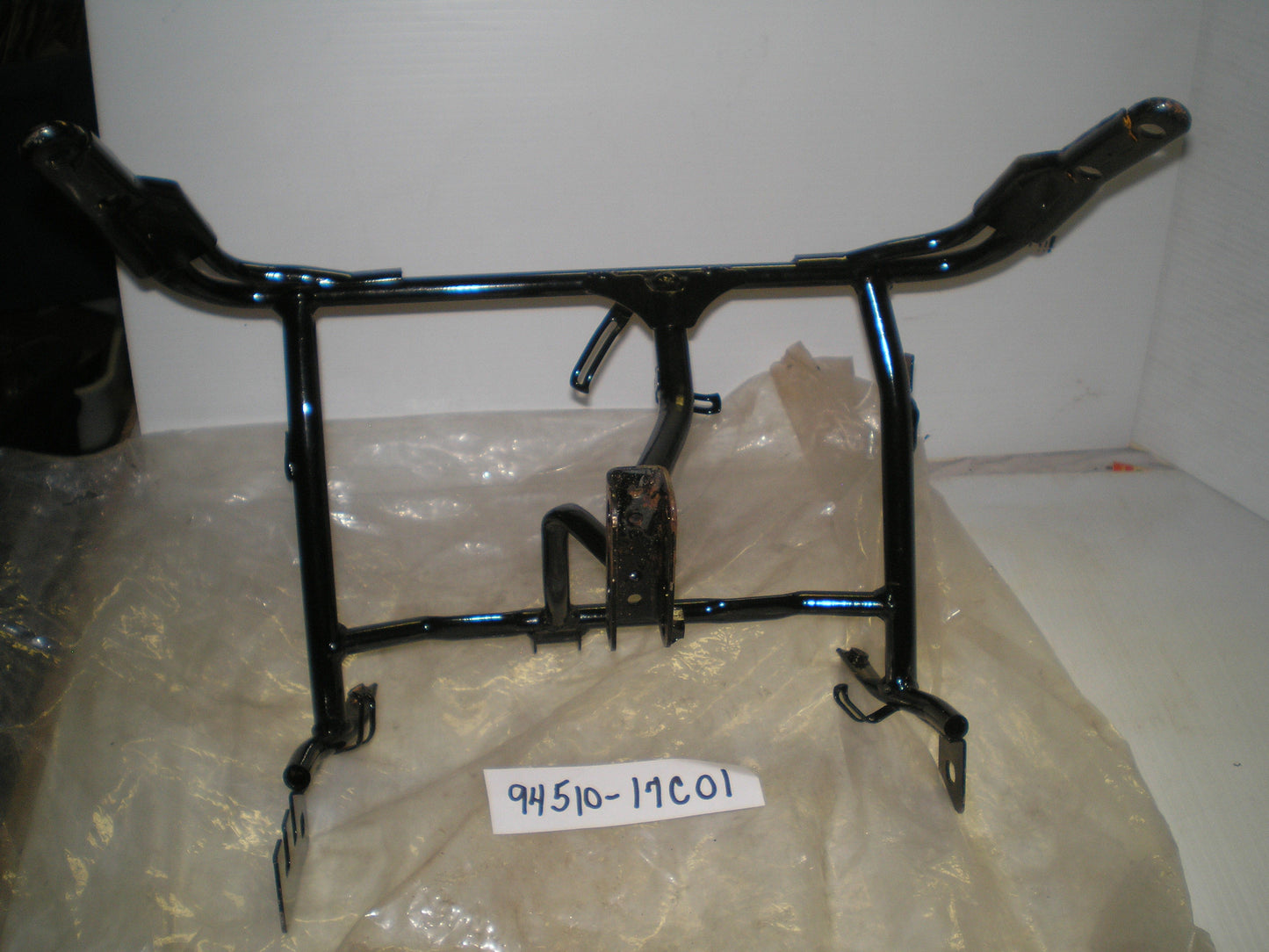 SUZUKI GSXR-750 GSX-R750 GSX-R 750 1988-1990 Faring / Cowling Brace 94510-17C01