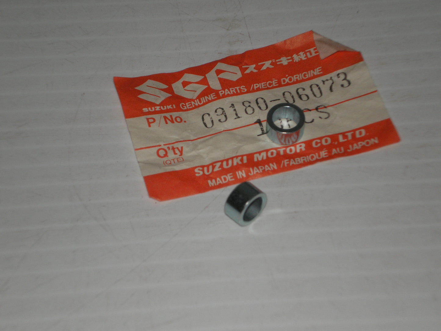 SUZUKI DR GS GSX GSXR JR50 PE175 RM RS SP XN85 Spacers Set/2 09180-06073