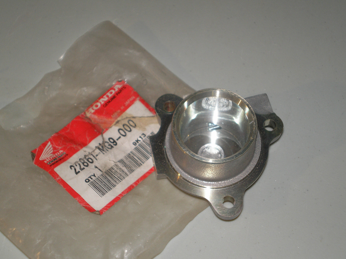 HONDA GL1200 Clutch Slave Cylinder Housing 22861-MG9-000 / 22861-MG9-010