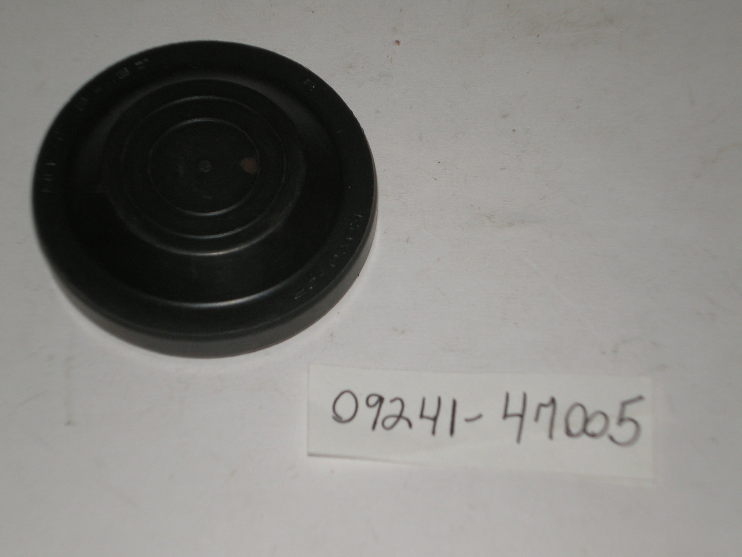 SUZUKI GS650 1981-1983 Secondary Drive Gear Plug 09241-47005