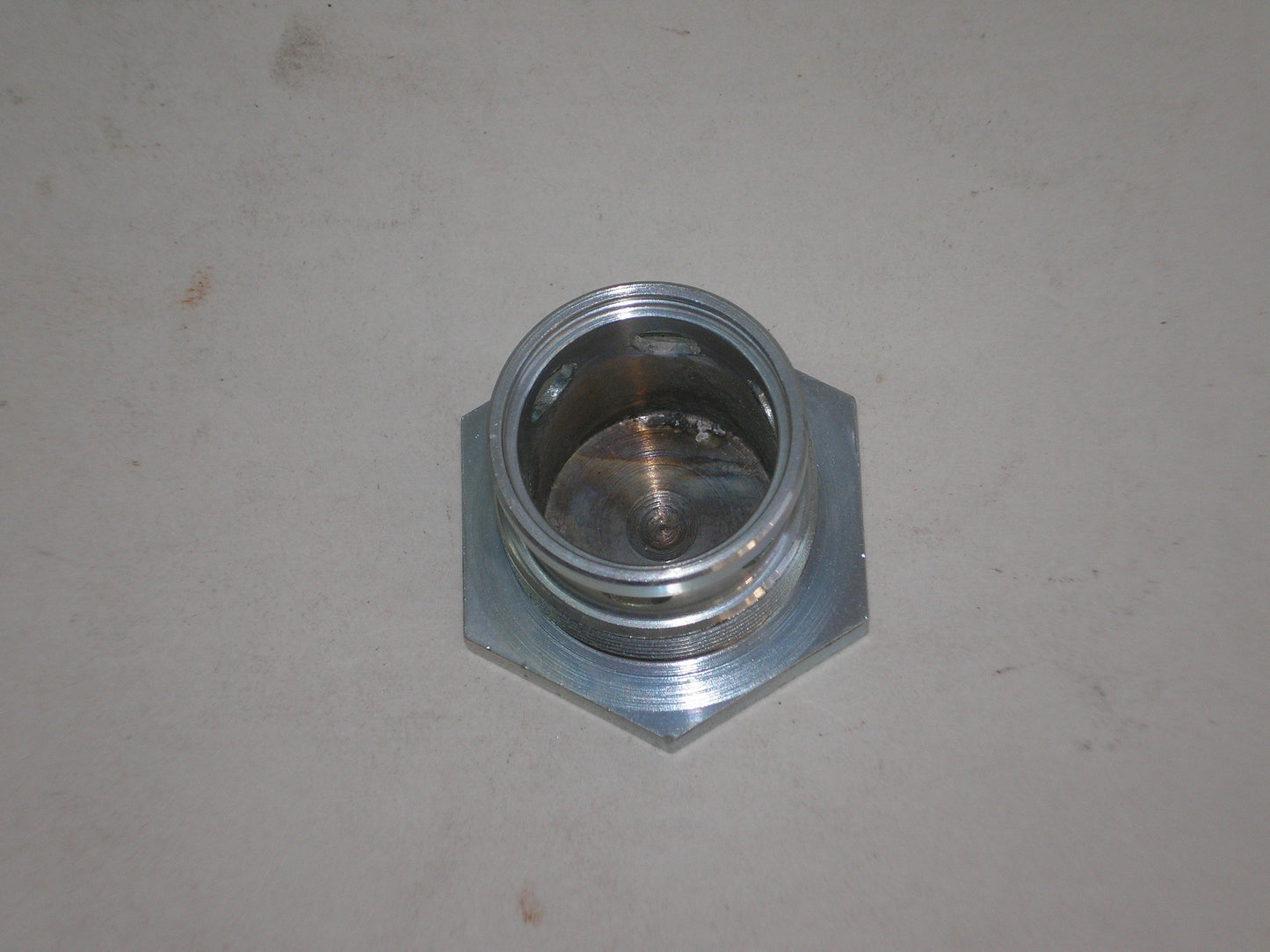 NORTON Commando Crankcase Oil Sump Drain & Filter Body 067676 / 06-7676