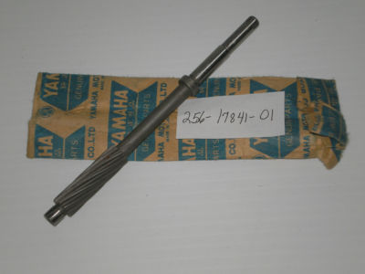 YAMAHA TX650 XS1 XS2 XS650 Tachometer Cable Driven Gear 256-17841-01