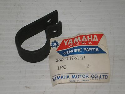 YAMAHA DT1 DT2 MX250 MX360 RT1 RT2 SC500 Muffler Clamp 285-14781-11