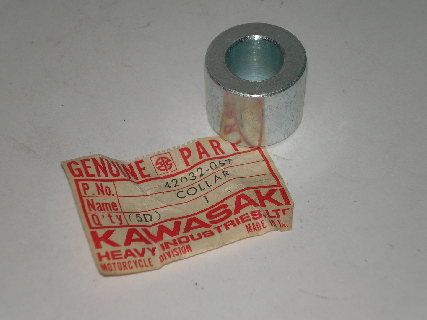 KAWASAKI KD175 KE125 KE175 1974-79 R/H Rear Axle Collar 42032-057