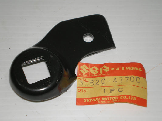 SUZUKI GS550M Katana Rear Turn Signal Bracket 35620-47700 / 35620-47701