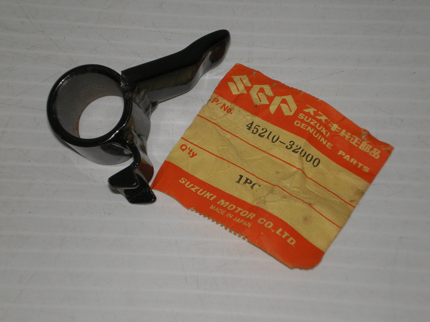 SUZUKI TS400 Apache 1972 Seat Lock Striker 45210-32000