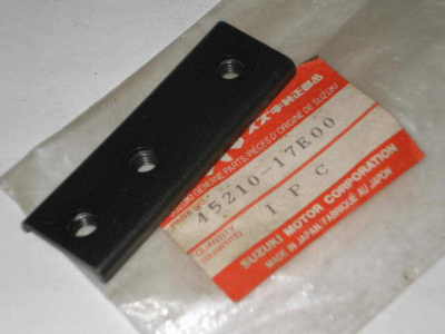 SUZUKI GSXR600 GSXR750 1992-1995 Front Seat Bracket 45210-17E00
