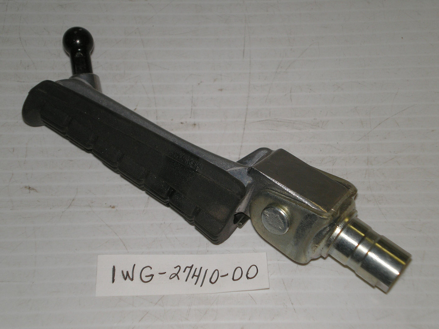 YAMAHA FZR400 L/H Front Footrest Assembly 1WG-27410-00