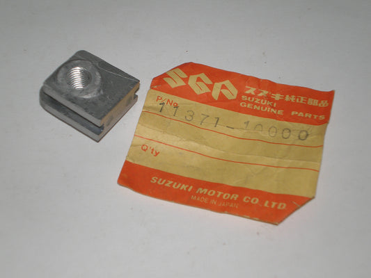 SUZUKI GT250 T250 T305 T350 TC305 Clutch Cable Adjuster 11371-10000