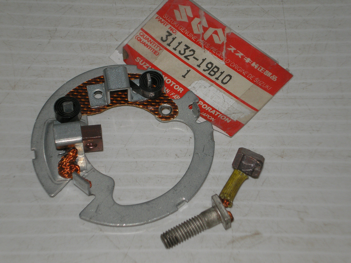 SUZUKI GSX600 GSXR1100 LT160 LT230 LT4 LTF4 LTF250 LTF300 Brush Holder VZ800 31132-19B10