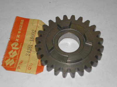 SUZUKI GT250 GT380 T250 T305 T350 TC305 Sixth Drive Gear 24261-18001 / 24261-18002