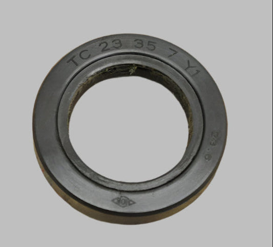 HONDA  C CA 100 102 105 110 REAR WHEEL HUB OIL SEAL 91253-001-000