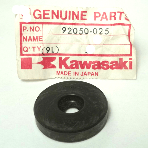 KAWASAKI H1 H2 Factory Clutch Push Rod Oil Seal 92050-025