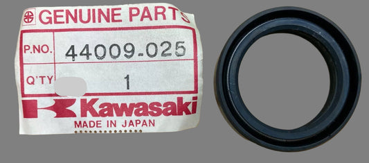 KAWASAKI KD175 KE175 Factory Front Fork Oil Seal 44009-025