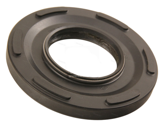 SUZUKI GT750 1972-1973  Crankshaft Oil Seal  09283-38002