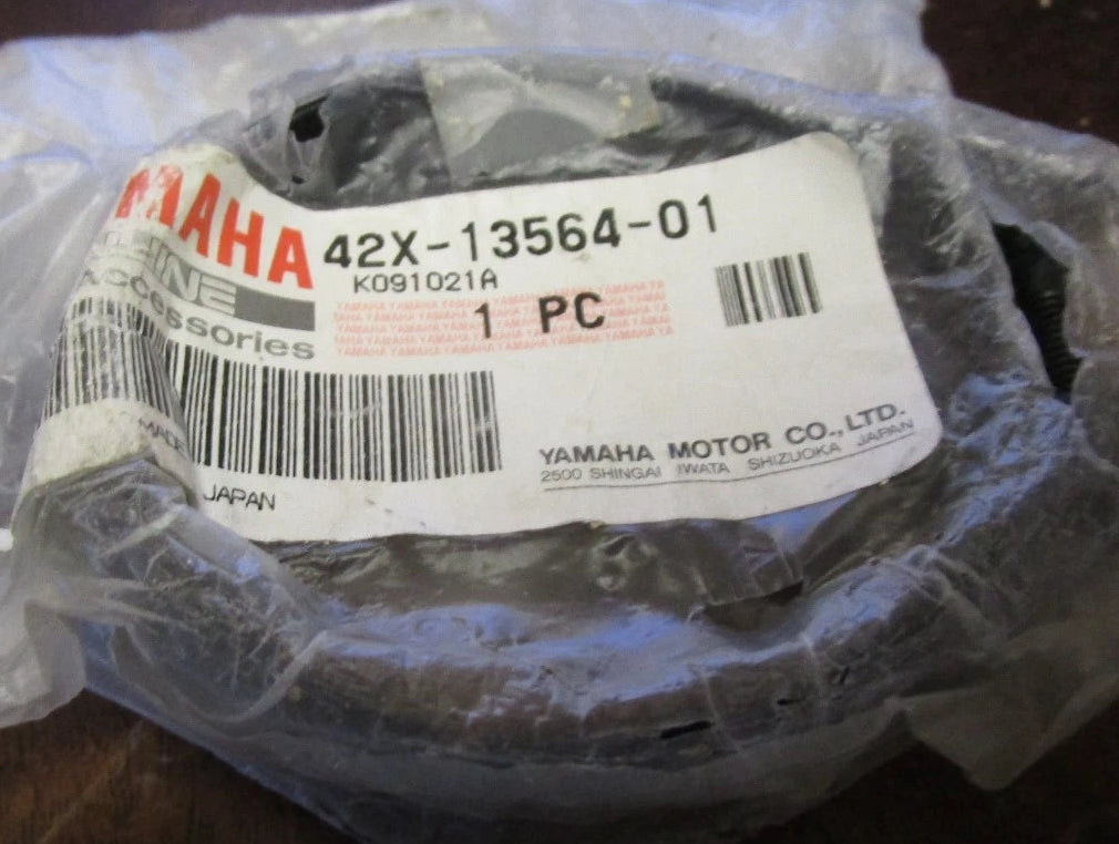YAMAA XV 700 750 920 1000 1100 INTAKE MANIFOLD COVER  42X-13564-01