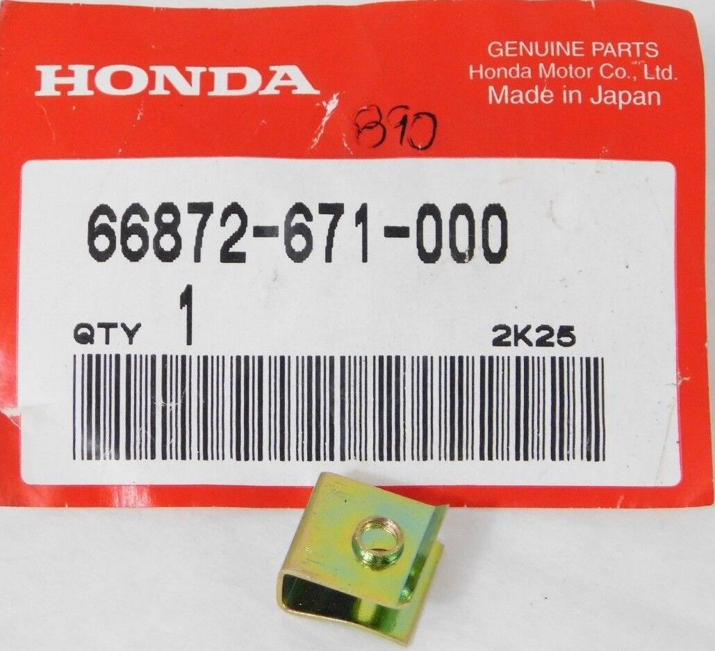 HONDA  GL 500 650 1100 1200  SILVERWING GOLDWING  INSTRUMENT PANEL NUT 66872-671-000