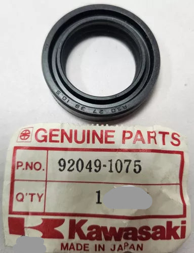 KAWASAKI KD80 KD100 KM100 MC1 Tube Front Fork Oil Seal 44009-017 / 92049-1075