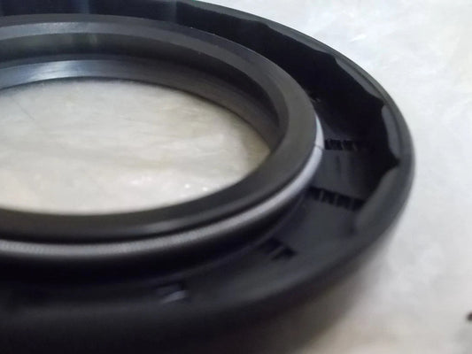 YAMAHA DS6 TD2 YDS5 YM2  HONDA CA72 / CA77 / CL72 / CL77 / CB72 / CB77  Oil Seal  93102-30025 / 91203-259-000