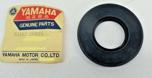 YAMAHA DS6 TD2 YDS5 YM2 Engine Oil Seal  93102-30025