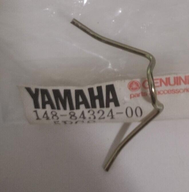 YAMAHA RT100 DT125 DT175 DT250  DT360 DT400 RS100 W CLIP 148-84324-00