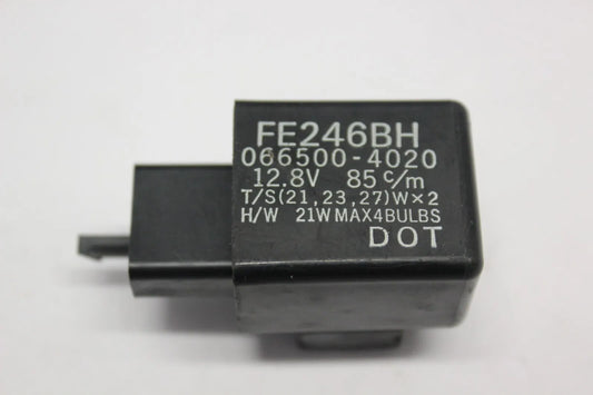 KA WASAKI ZX EN VN ZZR KLKLX ZR EX EL 250 500 650 800 14 SIGNAL FLASHER 27002-1101