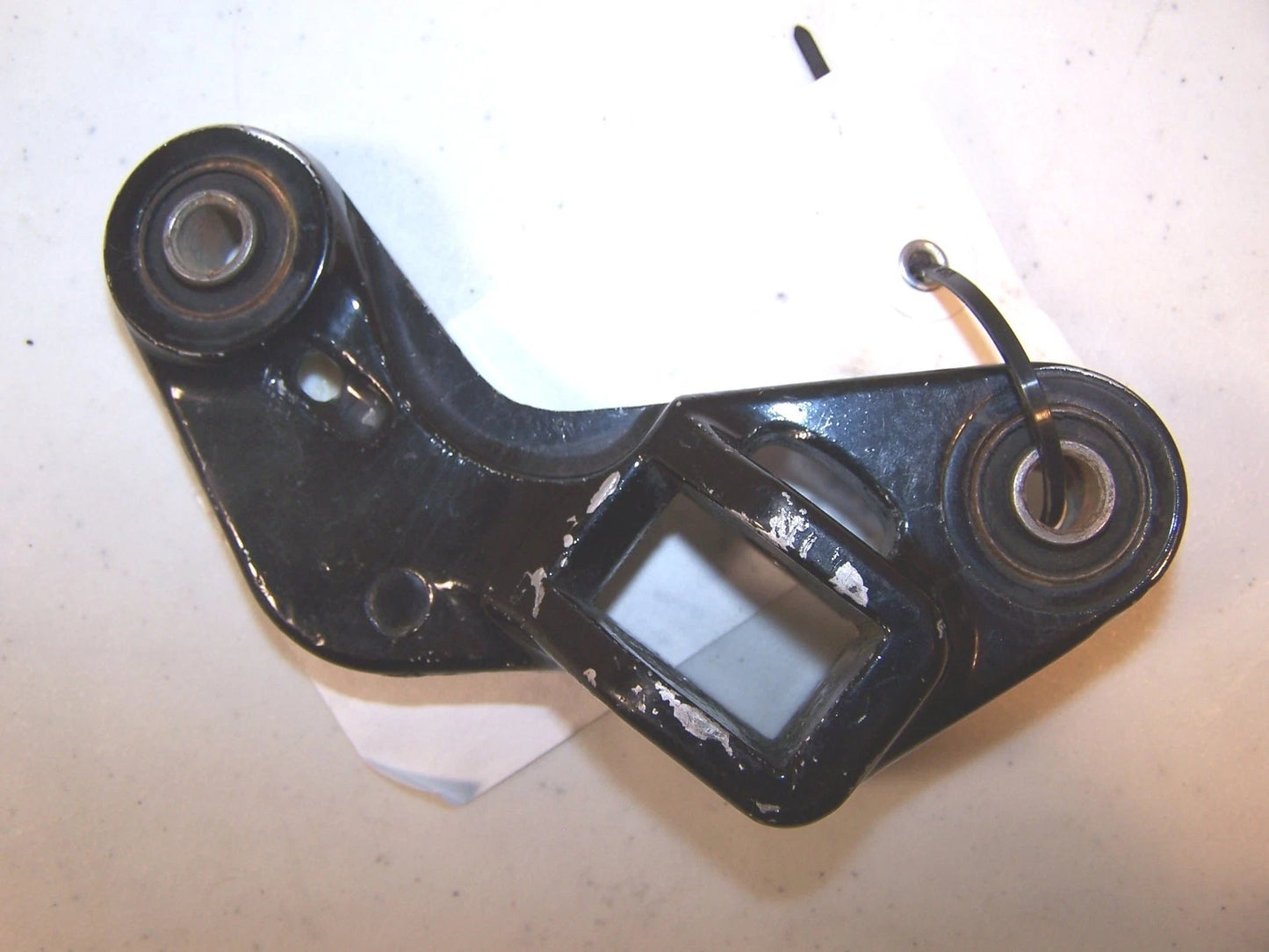 SUZUKI R/H FOOT REST HOLDER   43531-19C00