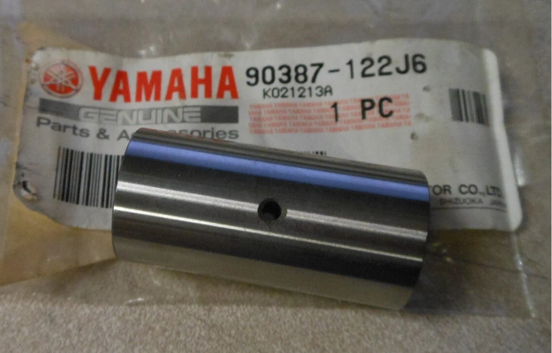YAMAHA XT600  COLLAR          90387-122J6