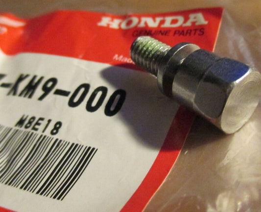 HONDA  CB CBR  FRAME  SPECIAL 6X10 MM BOLT  90107-KM9-000