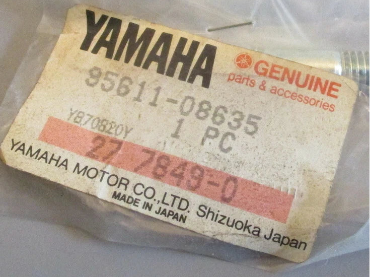 YAMAHA   STUD     95611-08635
