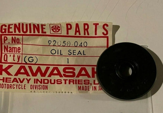 KAWASAKI KH250 KH400 S1 S2 S3 Factory Clutch Push Rod Oil Seal 92050-040