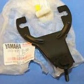 YAMAHA XJ550 MAXIM INSTRUMENT / METER BRACKET 5K5-83519-00