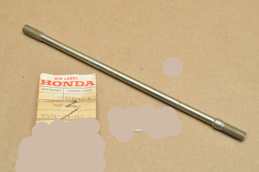 HONDA CL90 CT90 ST90 ATC90 CYLNDER STUD 90031-028-010