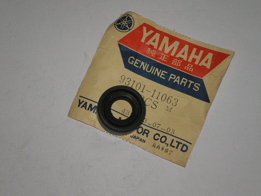 YAMAHA TX750 Factory Oil Pump Shaft Oil Seal 93101-11063