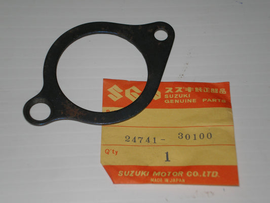 SUZUKI DS250 RE5 RL250 TM250 TS250 1972-1980 Retaining Plate 24741-30100