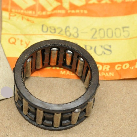 SUZUKI GT500 GT550 T500 TS250 TRANSMISSION ROLLER BEARING 09263-20005
