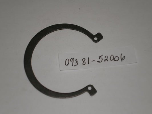 SUZUKI TM400 TS400 Transmission Bearing Locating Circlip 09381-52006