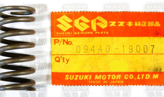 SUZUKI DR GN GS GSX GT PE RE5 RM RS SP TM  Clutch Spring  09440-19007