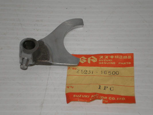 SUZUKI TM400 TS400 AHRMA Gear Shift Fork #3 25231-16500