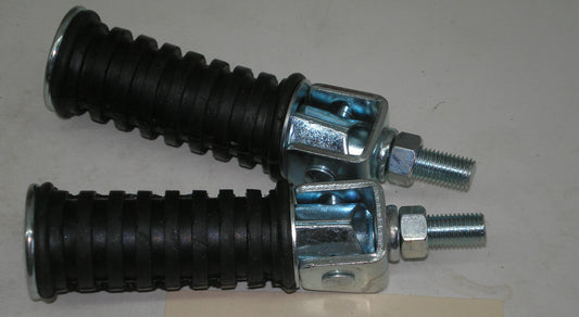 YAMAHA DT 100 125 175 250 400 CS3 XT 250 500 YL1 Passenger Foot Pegs Set/2 120-27430-0